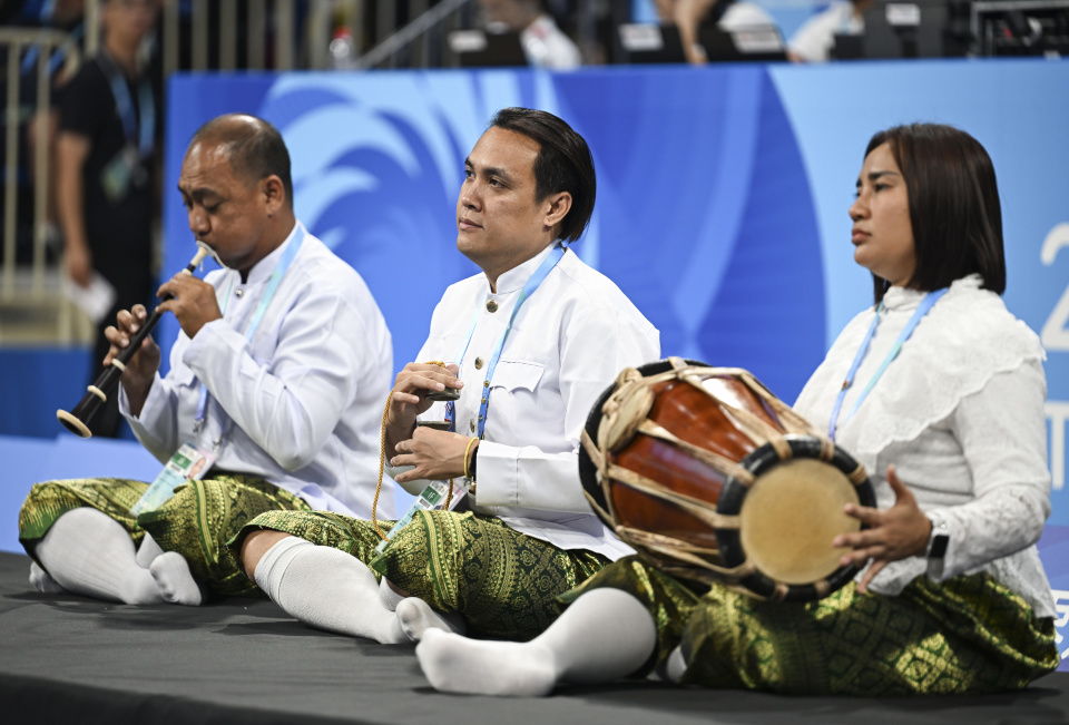 img, inews